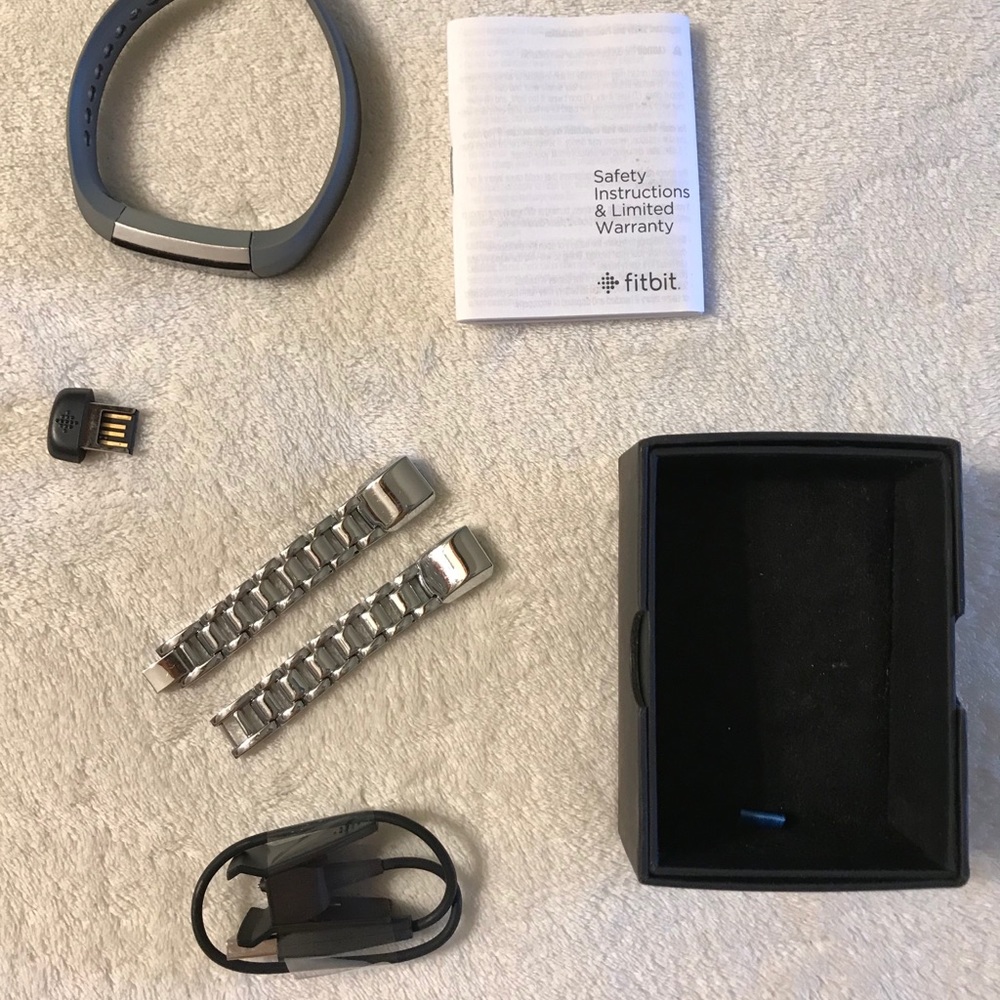 Used working Fitbit Alta with charger & extra band